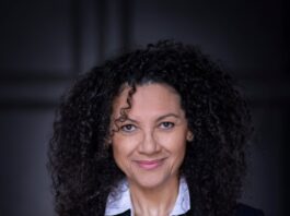 Tag med Florence McLean ind bag seriemorderens maske i Ulstrup