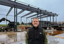 Padelmaster vil skabe det moderne forsamlingshus